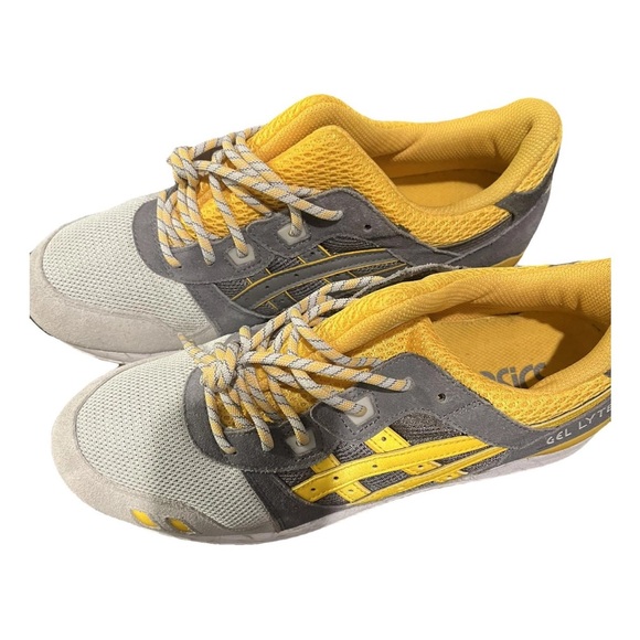 ASICS Gel Lyte Sneakers in Gray and Yellow - Picture 7 of 7